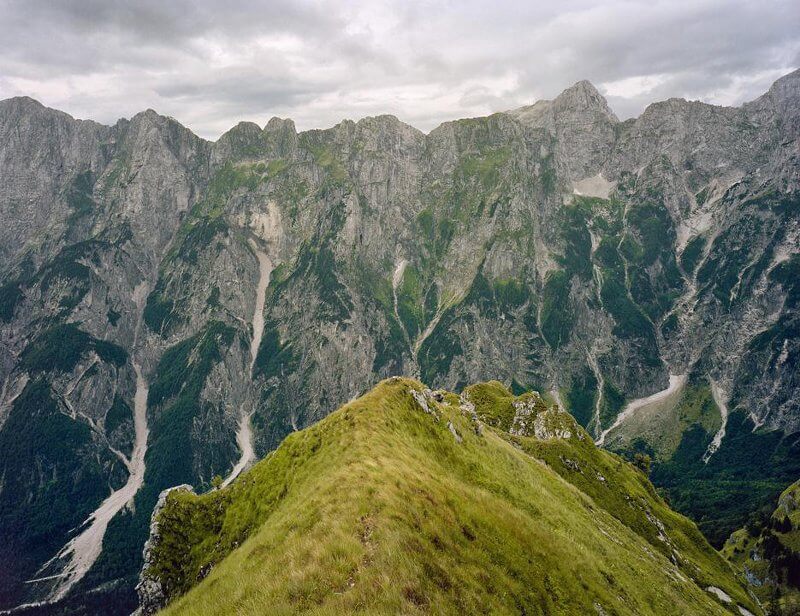 Olaf Unverzart, Mangartkette (Slowenien), 2013, Light Jet Print auf Alu-Dibond, 128 x 165 cm