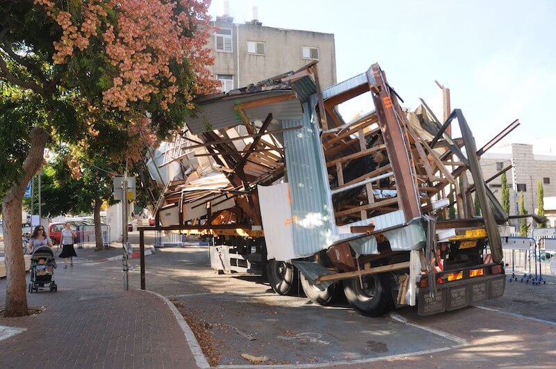 Peter Buggenhout, "The Second Strike", 2011 Installationsansicht Herzliya Biennale, Herzliya (IL) · © Pardo Yigal