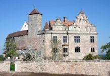 Das Museum “HerrschaftsZeiten! Erlebnis Cadolzburg” Cadolzburg, Fassade mit Renaissancegiebel © Bayerische Schlösserverwaltung