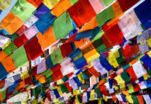 Nepal – Eine Reise in 14 Bildern und Texten Gebetsfahnen © Janina Baumbauer