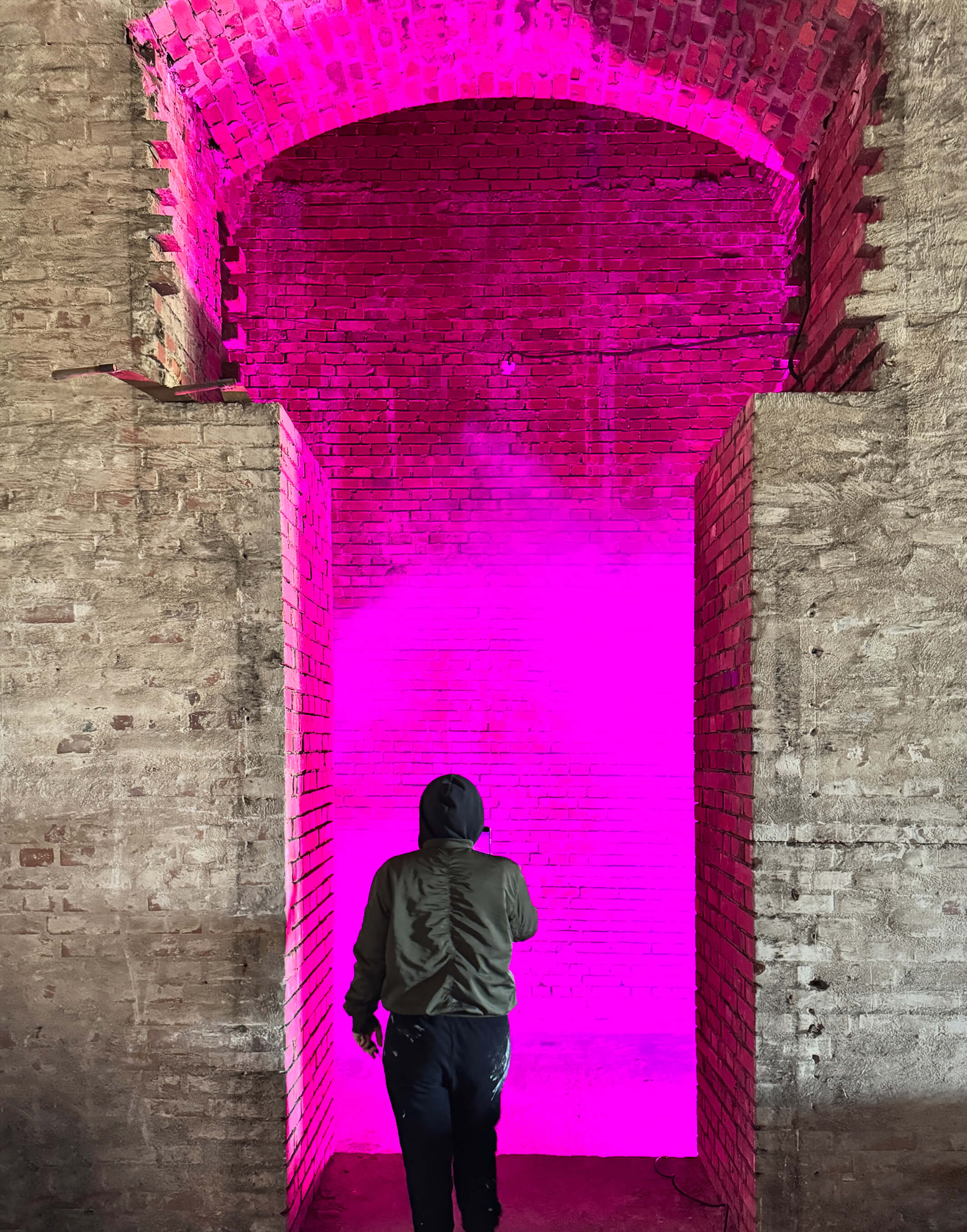 Zora Kreuzer: Rauminstallation „Pink Noise“ (© Fotografie Bernd Telle)