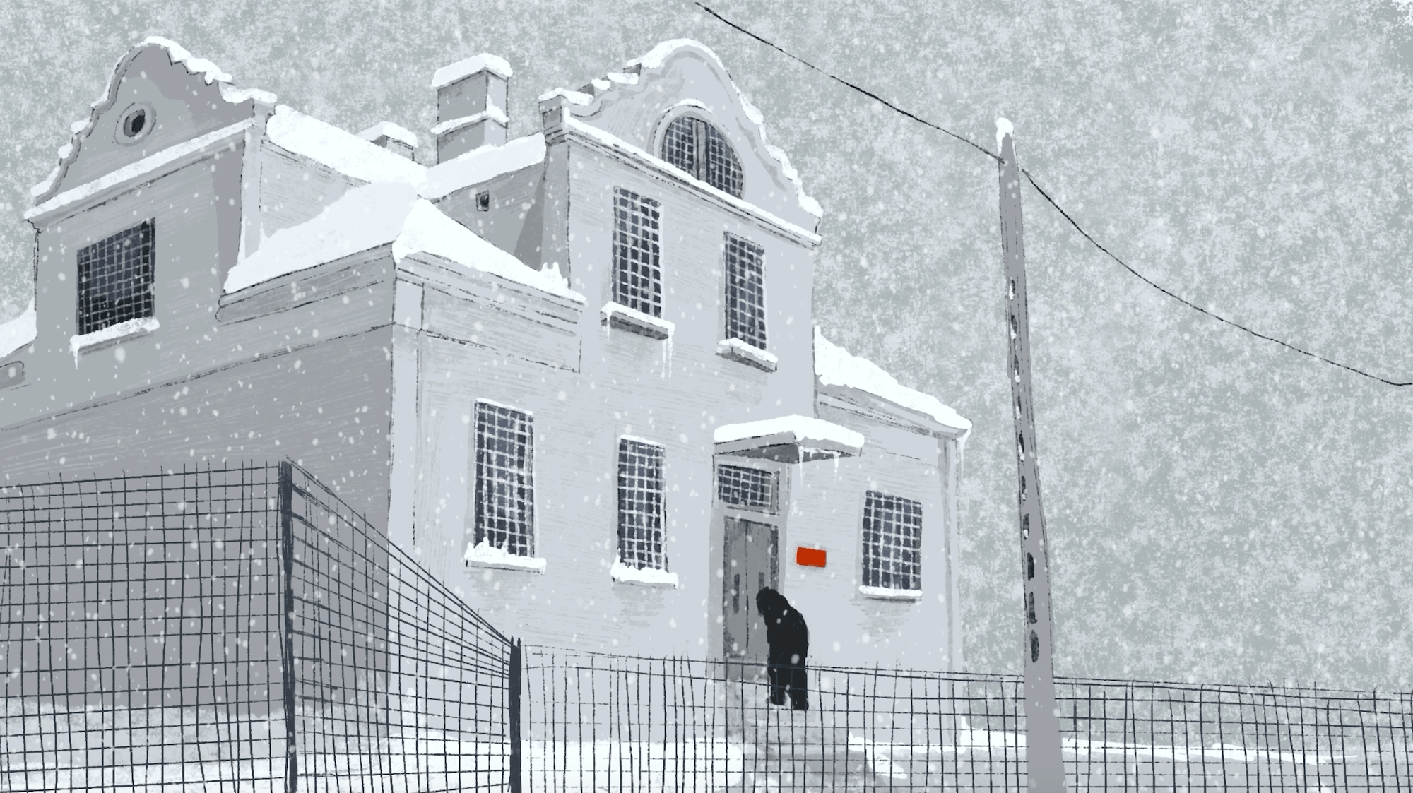 Animationsstill in Grau und Weiß: verschneites Haus mit geschwungenen Giebeln hinter einem Gitterzaun, vor der Tür eine dunkle Gestalt, an der Fassade ein kleines rotes Schild